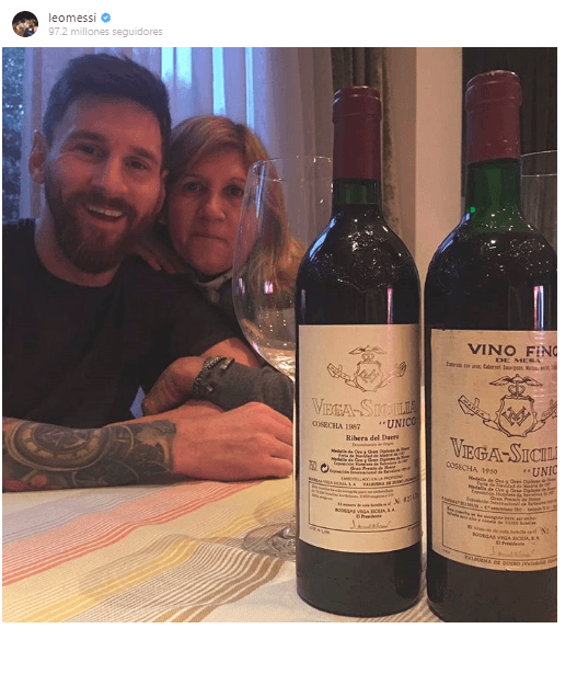 Messi bebe vino Vega Sicilia