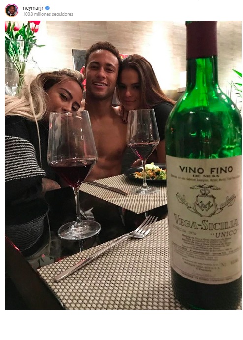 Neymar bebe Vega Sicilia